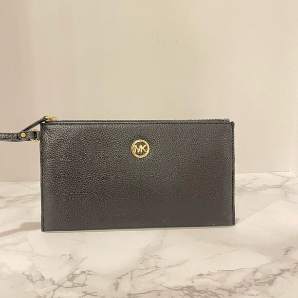 MICHAEL KORS BLACK PEBBLE SOFT LEATHER FULTON WRISTLET WALLET CLUTCH - Picture 1 of 6